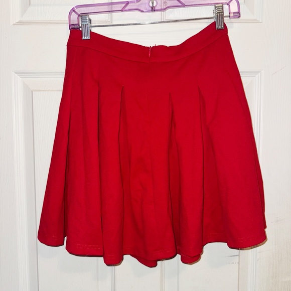 SHEIN Red Pleated Mini Skirt - Picture 5 of 5